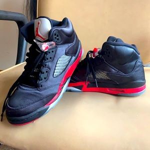 Women or youth Jordan 5 Retro Satin Bred